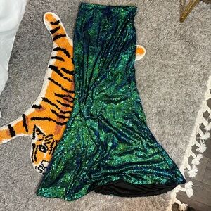 Windsor Green/Blue Iridescent Sequin Maxi Mermaid Skirt - Medium